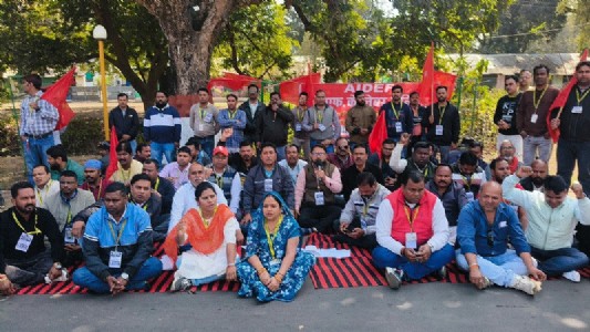 Defence employees continue demos against Labour Codes on second day