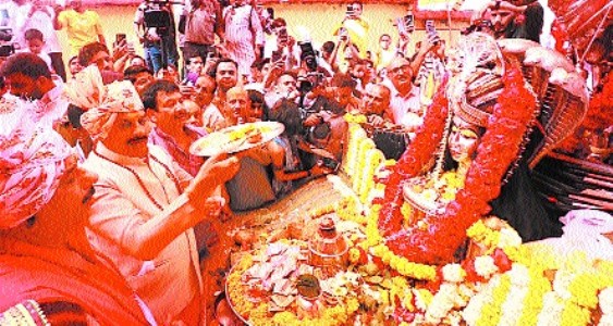 City drenched in spiritual fervour as Shiv Bhakts celebrate Mahashivratri