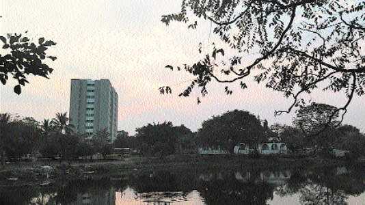 Temperature surges above normal mark across State