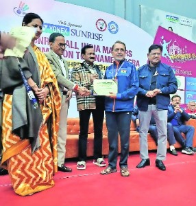 Mahajan finishes 2nd best in masters badminton
