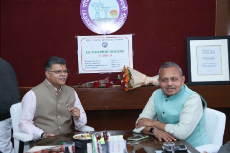 HUDCO, MP Transco officials meet, focus onstrengthening transmission network in State