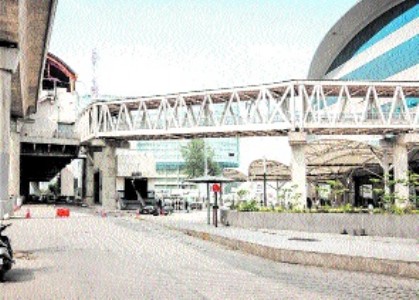 Multi-crore Metro skywalk reduced to ‘showpiece’ at RKMP Station