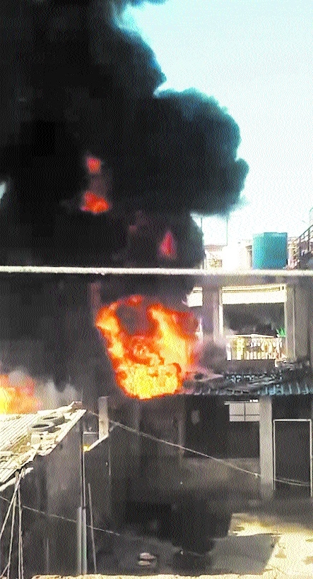 Massive fire breaks out 