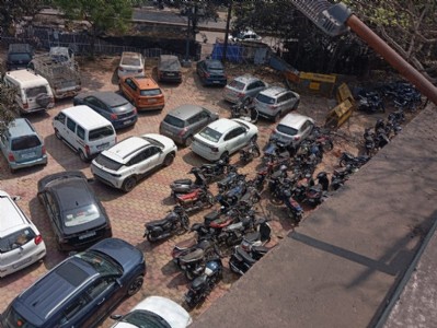 614 drunk drivers booked in Raipur during 10-day traffic crackdown, Audi, BMW among vehicles seized during checks