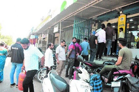 No End to Woes, Commercial LPG shortage paralyses food industry; admin prioritises domestic supply