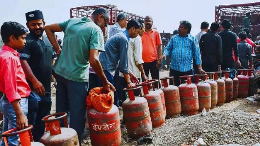 Fuel panic spreads: Queues at pumps, LPG outlets