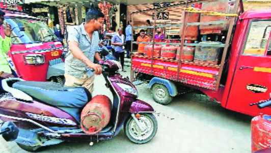 110 LPG cylinders seized across Nagpur division