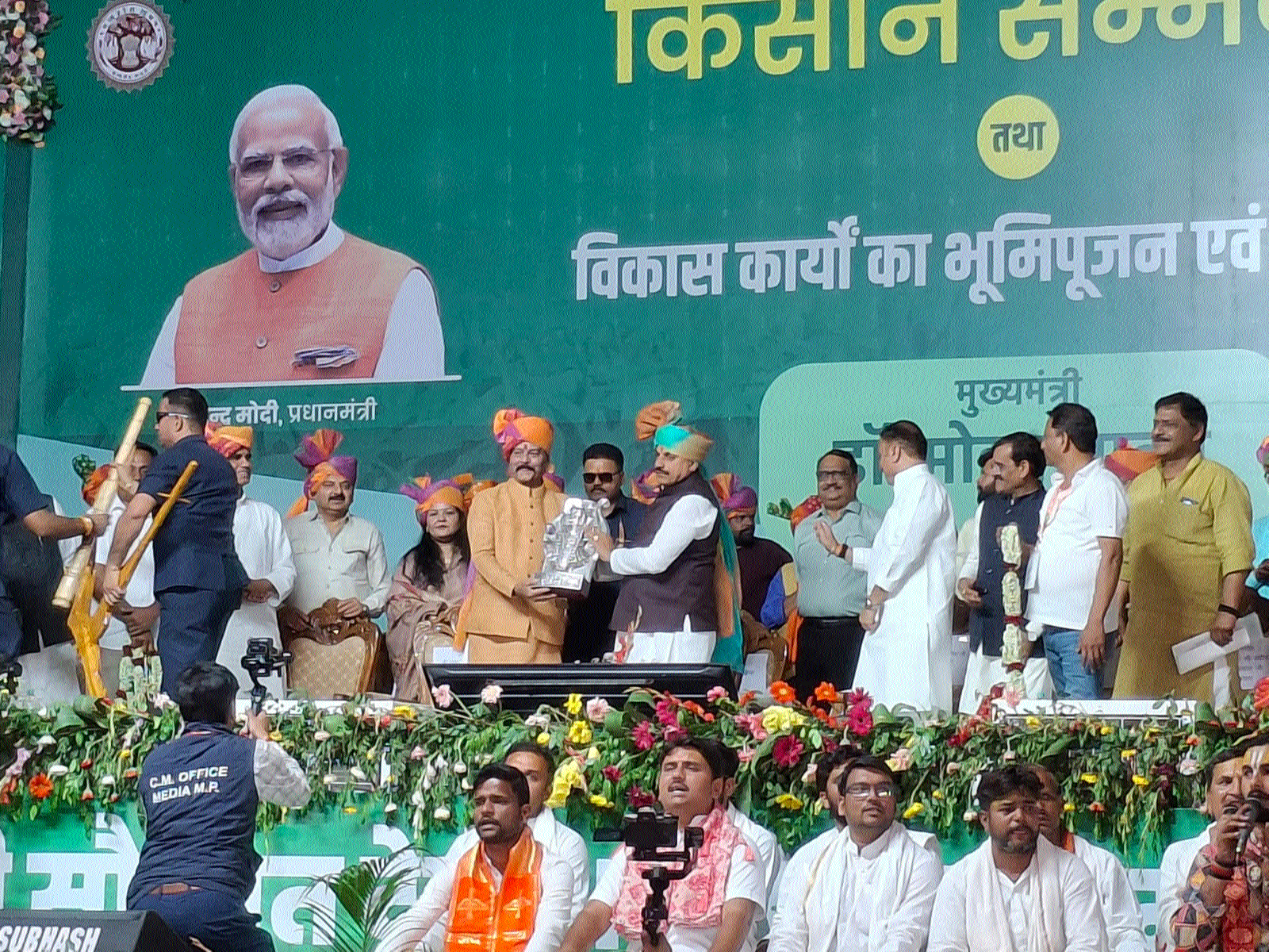 Rahul can learn role of Opposition