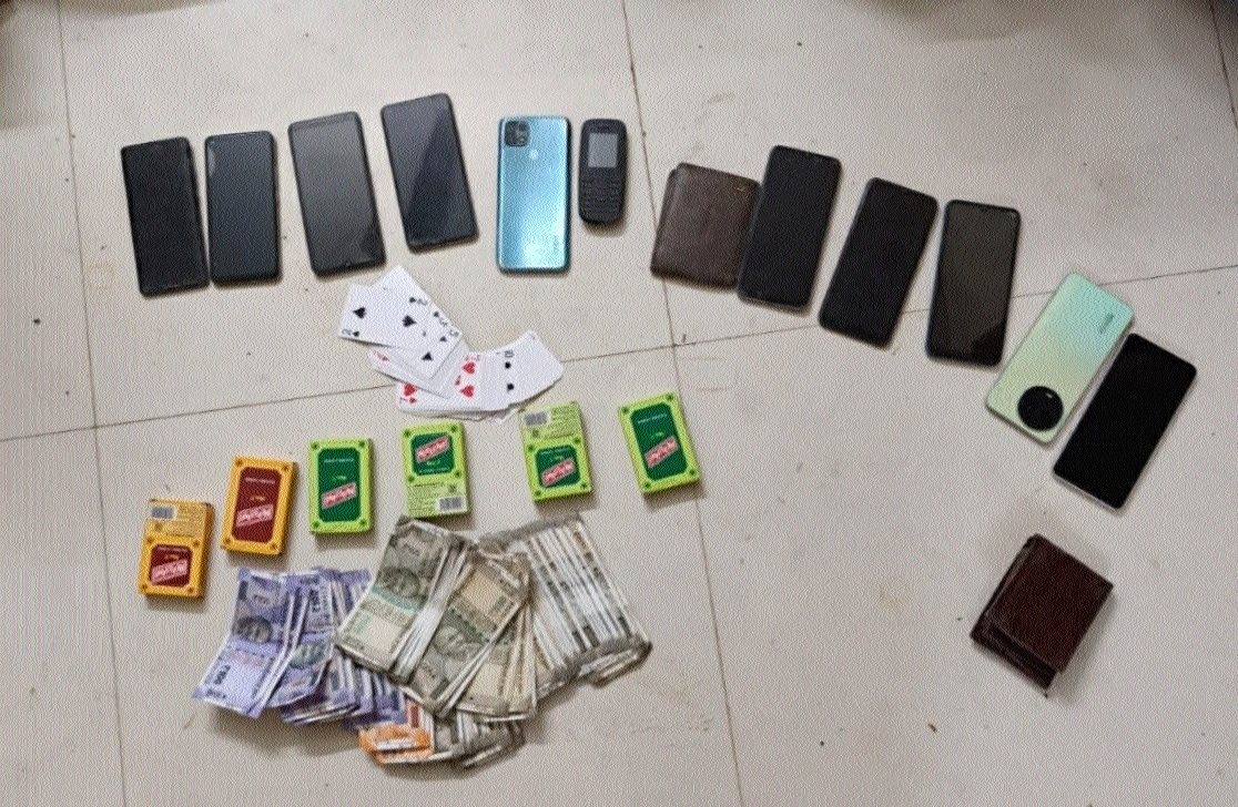 11 gamblers arrested 