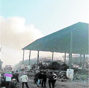 Massive fire at Adampur blankets nearby villages in toxic smoke, Massive fire at Adampur blankets nearby villages in toxic smoke, Flames reach 20 feet as methane build-up and RDF piles trigger blaze at Bhopal’s primary dumping site