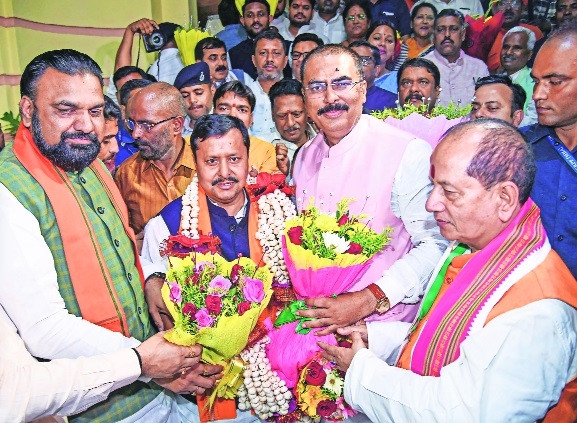 Ministers hail victory