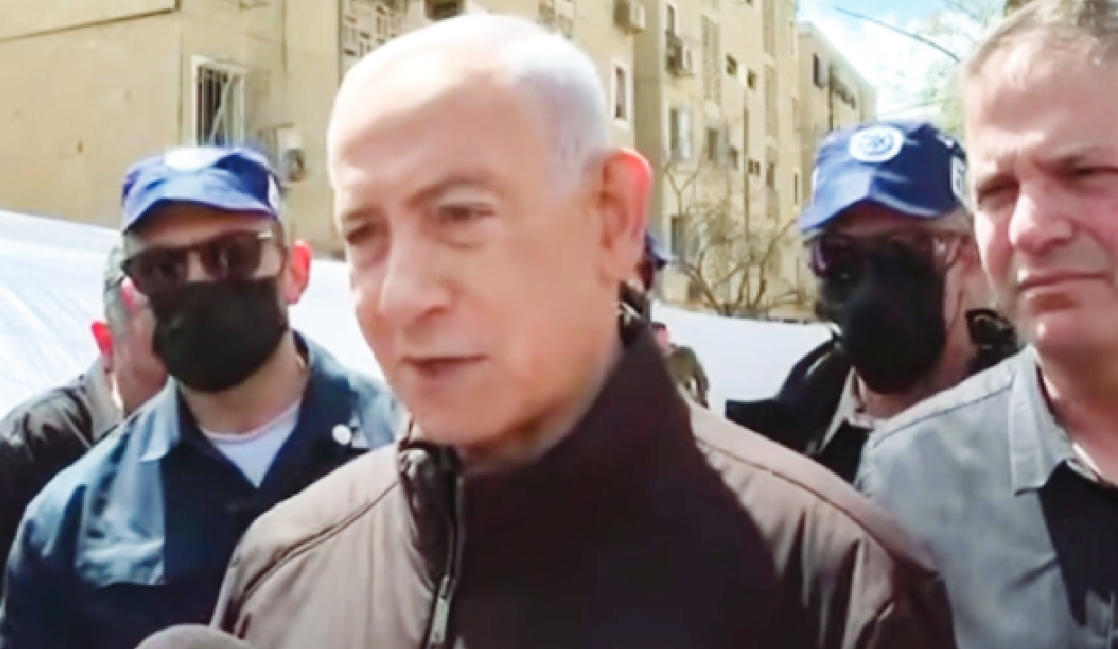 Netanyahu visits site of Iranian missile attack Claims 
