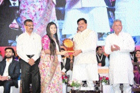 MP’s Civil Service stars to be architects of ‘Viksit Bharat’ by 2047: CM