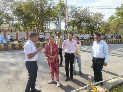 Mpl Commr slaps Rs 5 lakh fine on company for laxity in restoration works