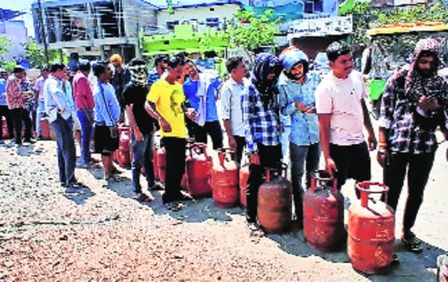 Small eateries hike prices rethink 