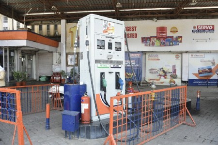 Citizens panic after rumours of depleting petrol, diesel surface