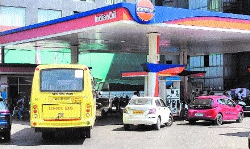 No shortage of petrol, diesel, or LPG: Collector Kaushalendra Vikram Singh