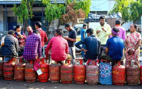 Booking confusion, lack of transparency add to LPG crisis in city