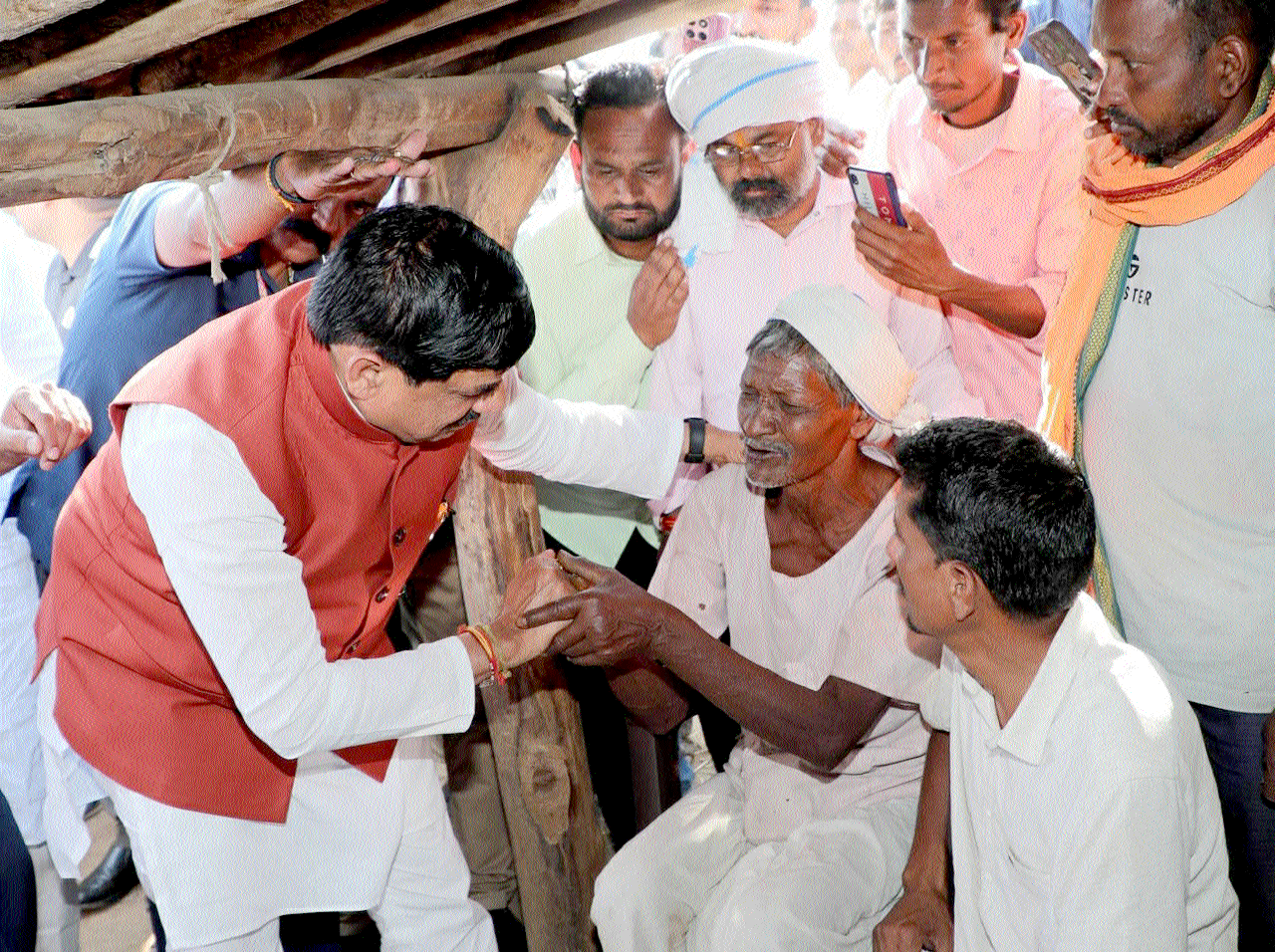 CM meets kin of victims