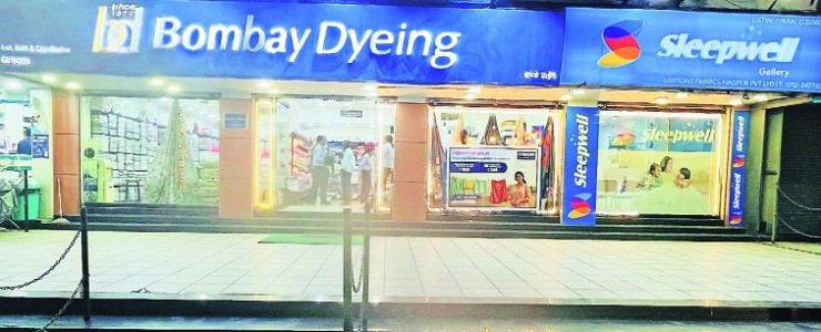 Women’s Day special offer at Girisons Bombay Dyeing