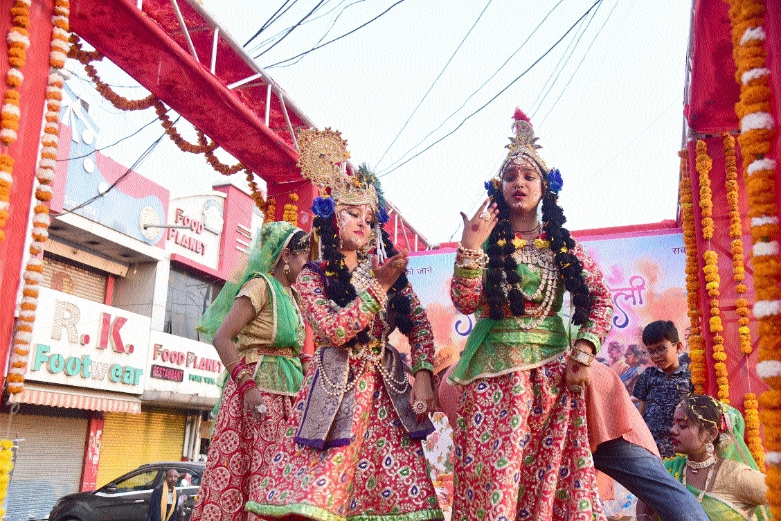 Thousands gather for 