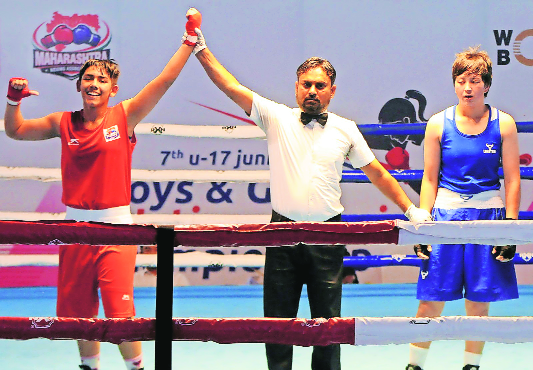 Samiksha along with six Mah