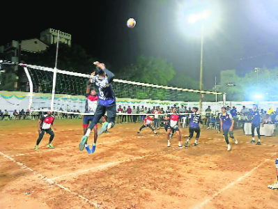 Nashik men, women spikers register wins