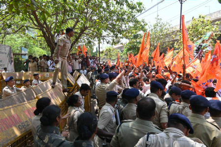 Tension erupts outside BMCover temple row, heavy police deployed