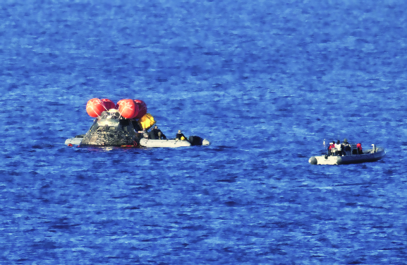 4 astronauts return after historic