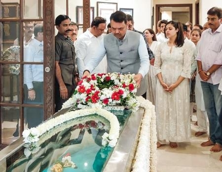 Asha’s last rites with State honours at Shivaji Park today