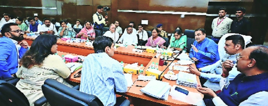 Chief Minister Devendra Fadnavis Union Minister Nitin Gadkari