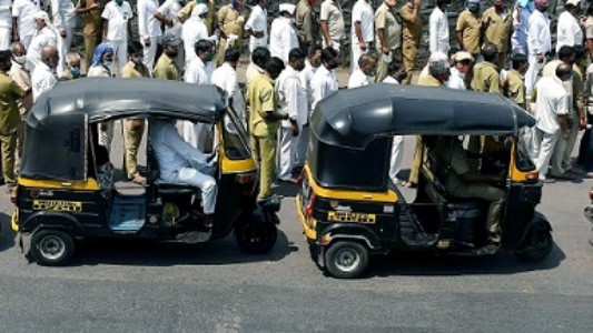 Mah: Marathi mandatoryfor rickshaw and taxi drivers from May 1