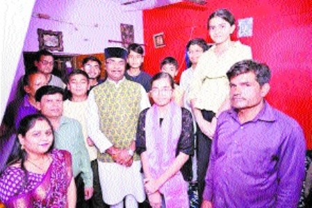Bhopal’s Himanshi Dhakad tops in district; Minister Sarang vows support to UPSC aspirant