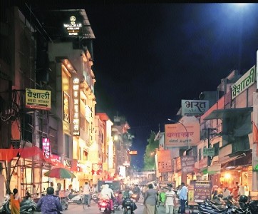 Itwari Sarafa Oli: Basking in glow of devoted clientele