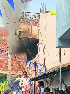 One killed, 7 hurt after cylinder blast triggers fire in Kamptee