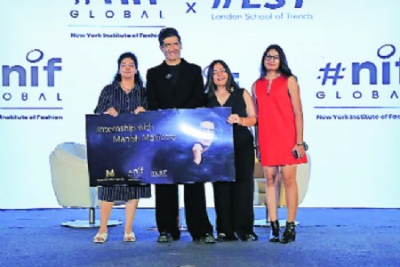Manish Malhotra offers internships to NIF Global Nagpur students