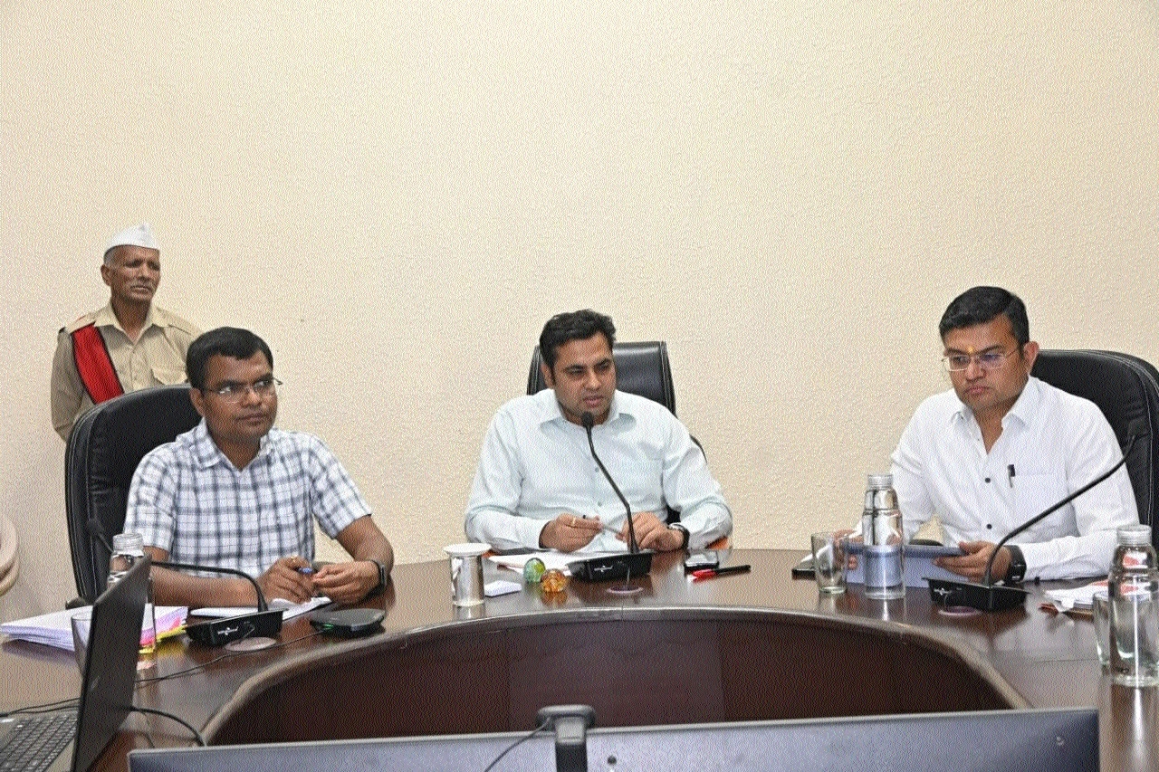 Collector Raghvendra Singh