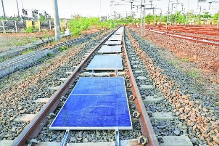 First in India: Nagpur Metro installs solar panels between live tracks