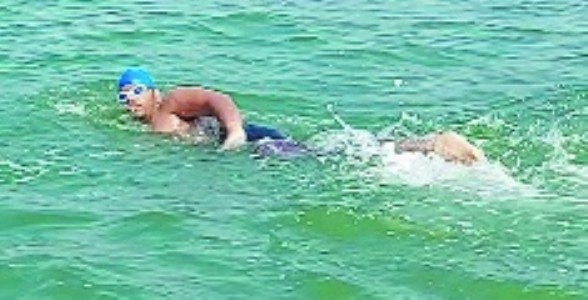 Summer swimming camp from April 6