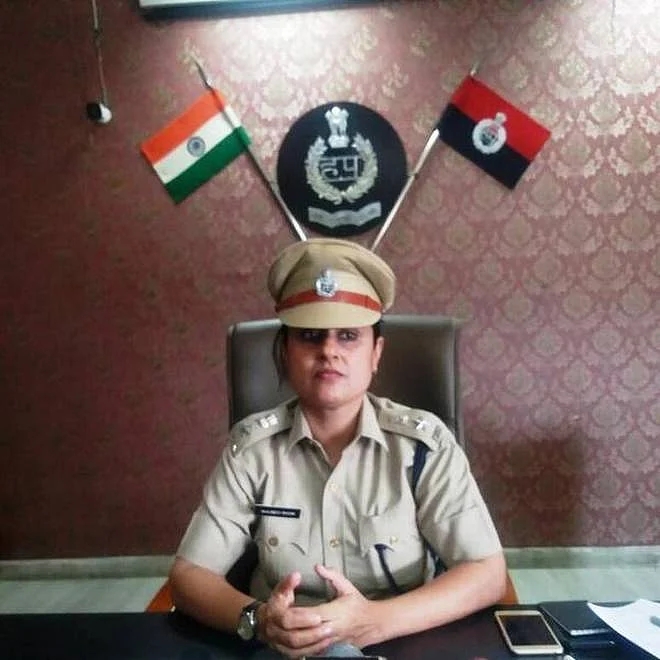 n Our Correspondent  Rewa, Apr 2   An accused who defrauded victim of Rs 56 lakh under the pretext of arranging a kidney transplant, was arrested by City Kotwali Police from Harda District.   Under the direction of Rewa SP Shailendra Singh Chauhan; under the guidance of ASP, Rewa, Aarti Singh, and CSP (Kotwali),  Rajiv Pathak; and through the efforts of the SHO, Kotwali Rewa,  Shringresh Singh Rajput, along with Kotwali team, an accused was arrested for defrauding a victim of Rs 56 lakh under the guise of a