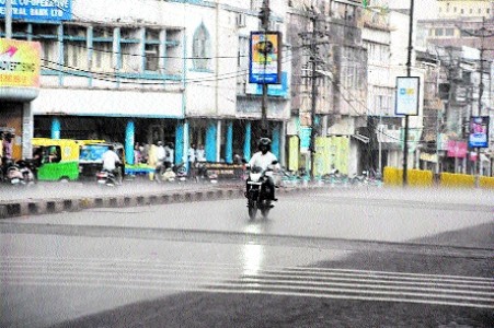 Bhopal drenched as sudden afternoon showers break scorch