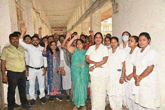 Medical staff stages