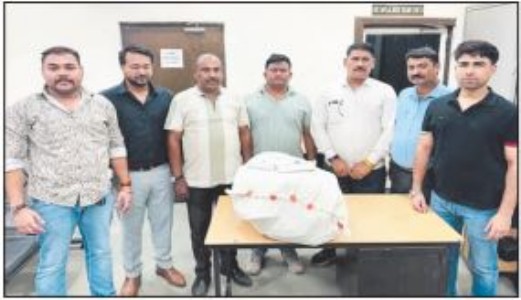 Police seize contrabandworth over Rs 1.56 crore