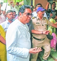 Thane court acquits 