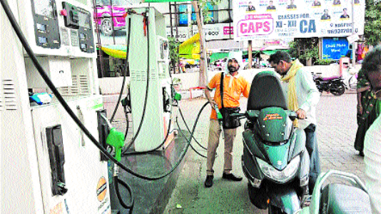 Fuel crisis deepens as commuters pay avg 52 Paise more for petrol every single day