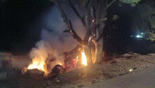 Screaming for help, driver burnt to death trapped in overturned truck
