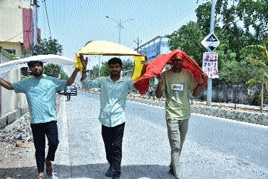 Mercury hits 43.9°C on first day of Nautapa