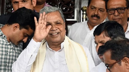 Amid suspense on leadership change K’taka CM seeks time to meet Governor