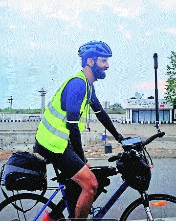 Pedalling through India one conversation at a time