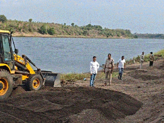 Illegal sand excava